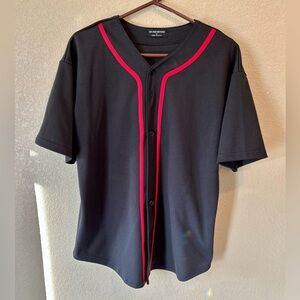 Black and Red Men's Baseball Jersey Cut Shirt Size L